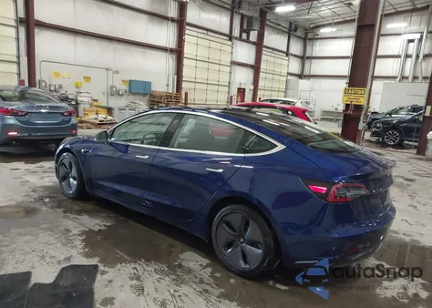 2018 Tesla Model 3 Long Range/Performance из США, поврежденный, VIN 5YJ3E1EB2JF090155